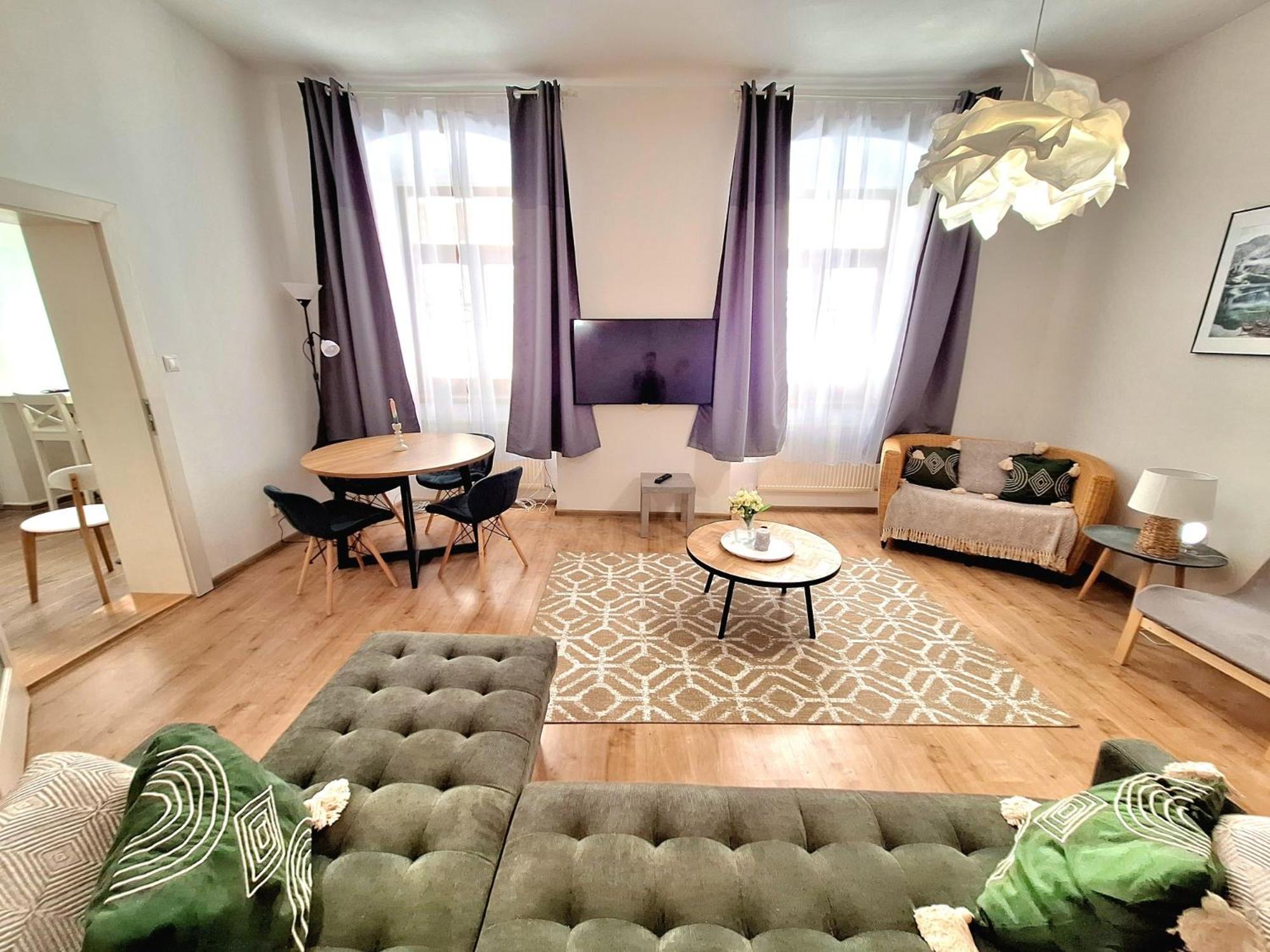 Apartment Emma - Old Town Братислава Экстерьер фото