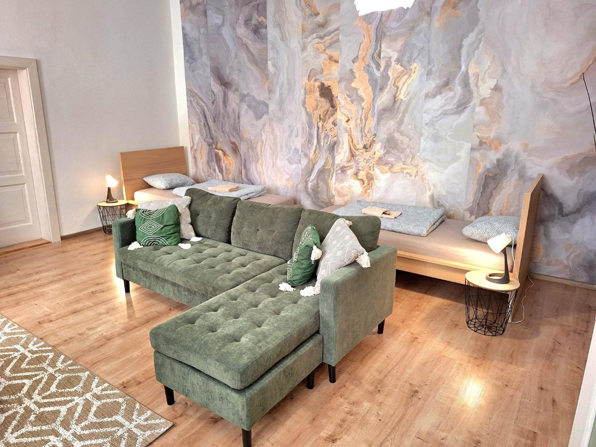 Apartment Emma - Old Town Братислава Экстерьер фото